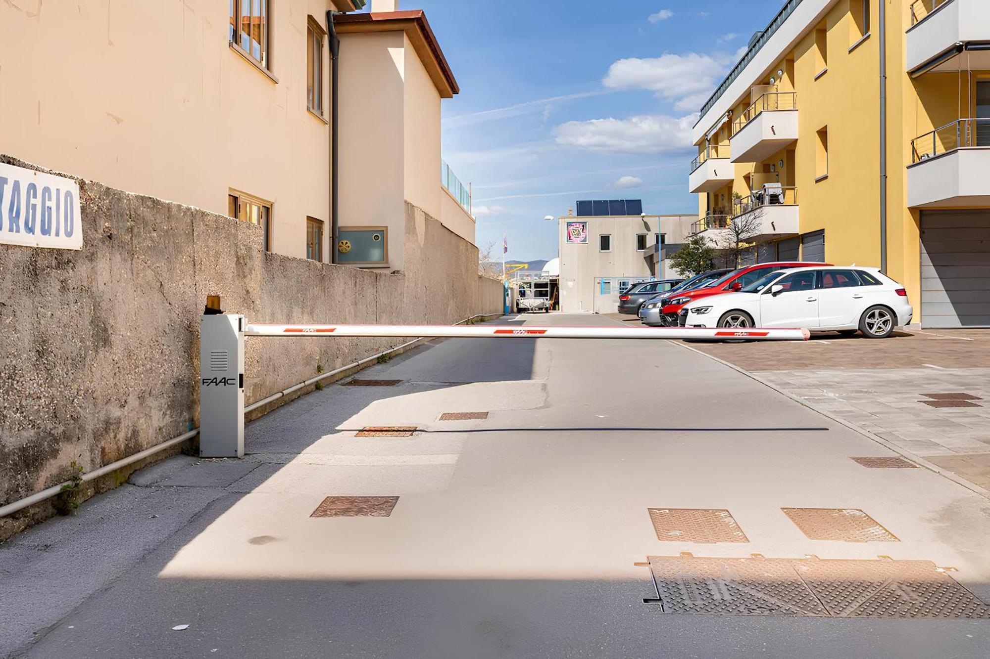Attico Riva Mare Apartment มูเจีย ภายนอก รูปภาพ